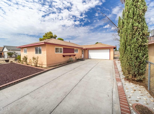38539 Dunmore Avenue, Palmdale, CA 93550