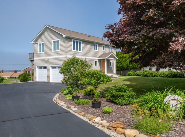 13 West Shore Road, Harpswell, ME 04003