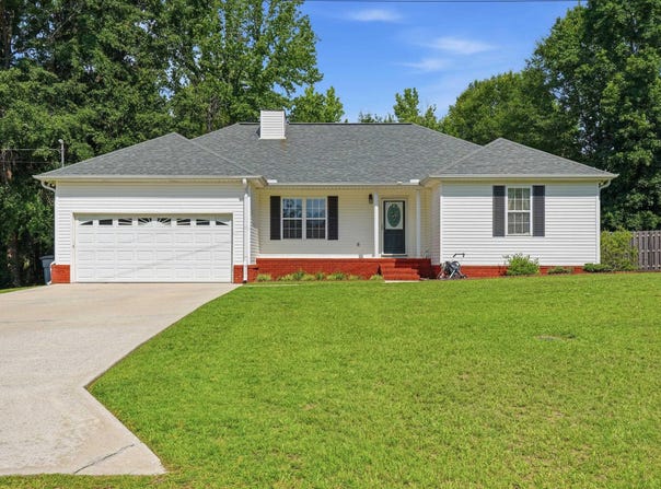 329 COUNTY ROAD 121, JEMISON, AL 35085