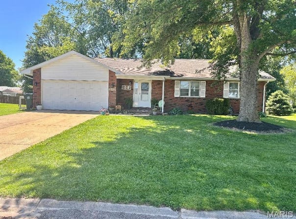 270 Eldondale Drive, Hecker, IL 62248