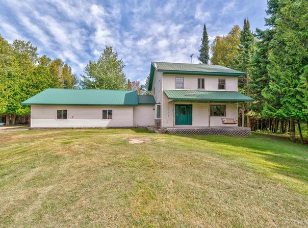 9149 Chvala Road, Manistique, MI 49854