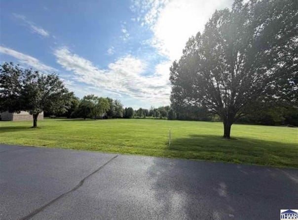 Westview Drive, Linton, IN 47441