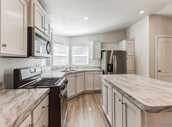 22899 Byron Rd, Crestline, CA 92325