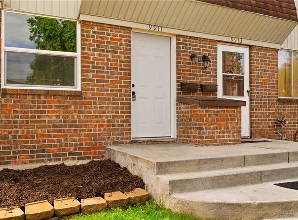 9911 W 52nd Street, Merriam, KS 66203