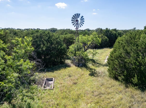 2820 Pr 4211, Evant, TX 76525