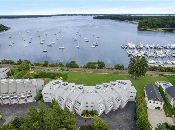 4496 Post Road, Warwick, RI 02818