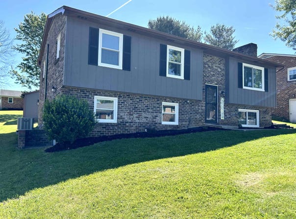 20 BINGHAM ST, VERONA, VA 24482