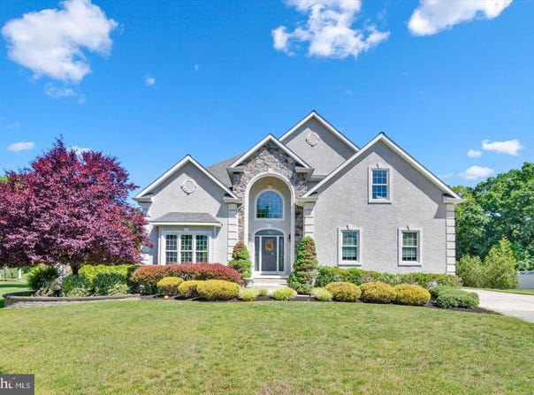 3 JILLIAN Way, MOUNT LAUREL, NJ 08054