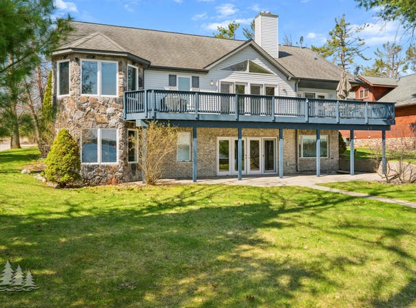 1515 Fleming Road, Lewiston, MI 49756