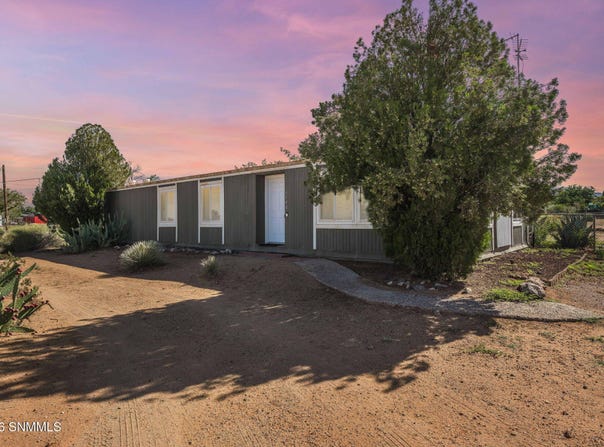 6744 Macarthur Road, Las Cruces, NM 88012