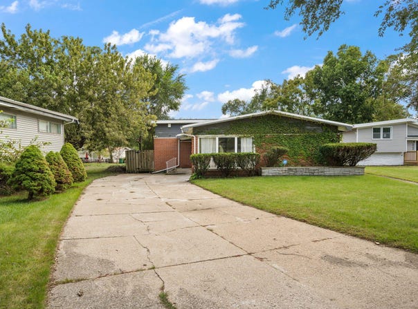 7001 Ash Place, Gary, IN 46403