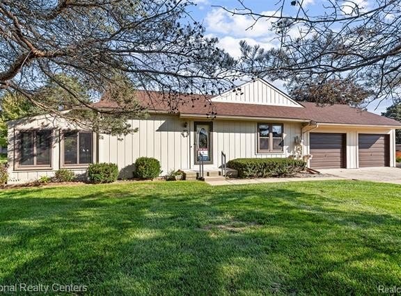 12237 Cambridge, Green Oak Twp, MI 48178