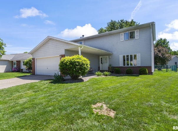 29 HOLLYBROOK Drive, Springfield, IL 62702
