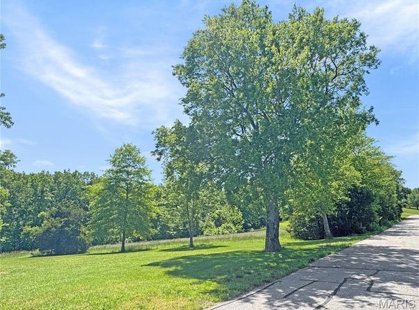 Hilltop Drive lot: 2, Washington, MO 63090