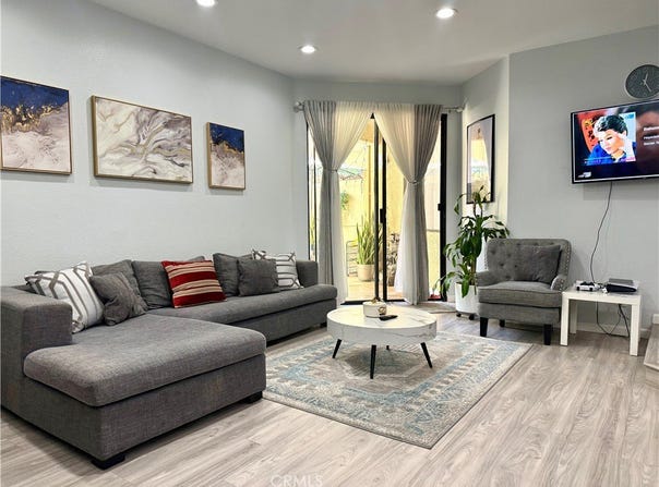 19009 Sherman Way, Reseda, CA 91335
