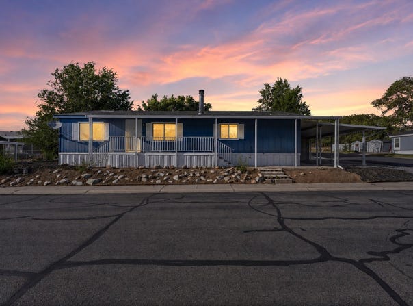 312 HARRIGER Way, Layton, UT 84041