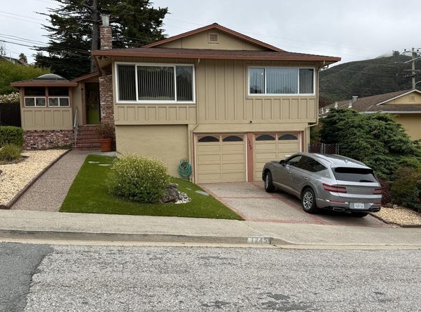 Sheila LN, PACIFICA, CA 94044