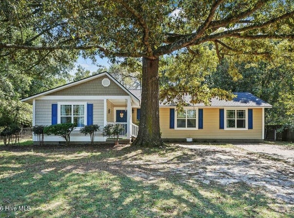 111 Lakehurst Drive, Dudley, NC 28333