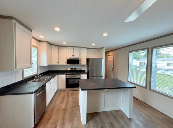 5810 US Highway 20 E, Wakeman, OH 44889