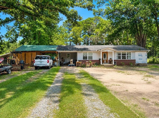 3878 Central Road, Gurdon, AR 71743