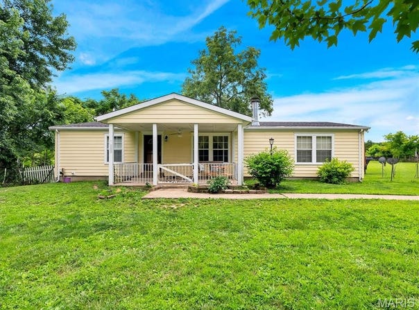 23806 Highway 32, Belleview, MO 63623