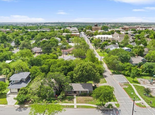 804 Ash St, Georgetown, TX 78626