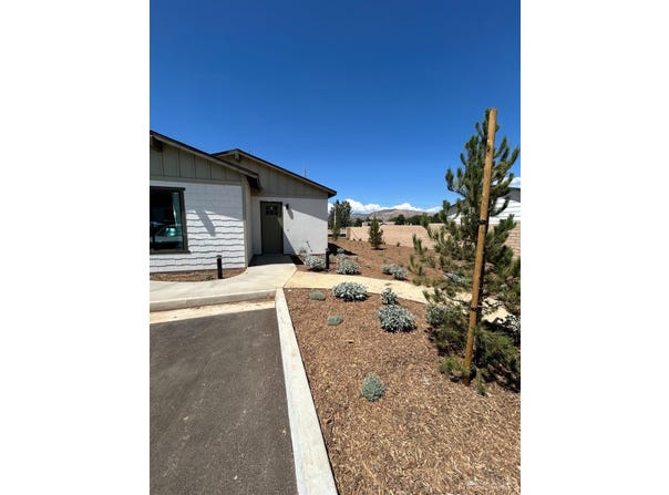 210 Pinon, Tehachapi, CA 93561