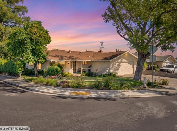 298 Markham Avenue, Vacaville, CA 95688