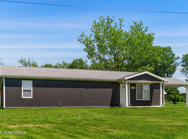 3441 STATE ROAD AA, Holts Summit, MO 65043