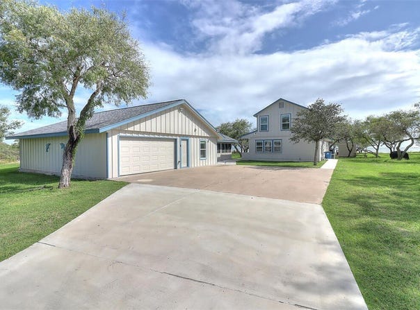 1010 First Street, Bayside, TX 78340