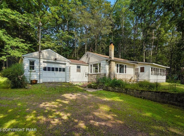 108 Case Lane, Cresco, PA 18326