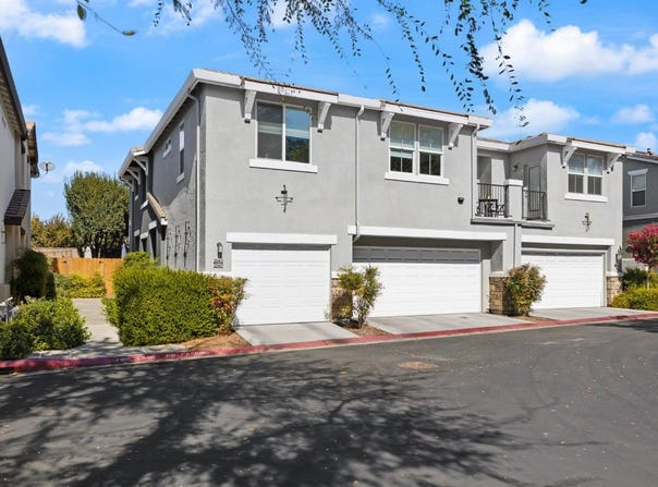 2047 Boccioni Lane, Clovis, CA 93611