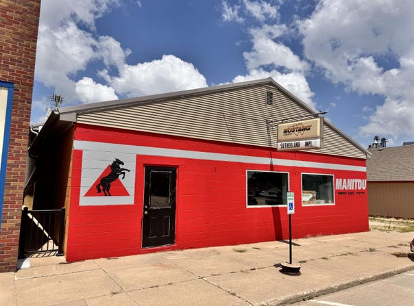 106 W 2nd St, Sutherland, IA 51058