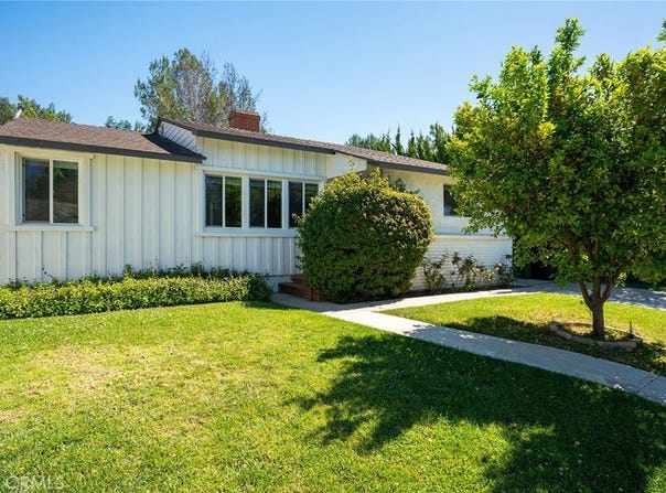 5840 Allott Avenue, Van Nuys, CA 91401