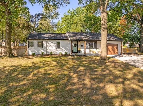 6126 Granada Street, Fairway, KS 66205