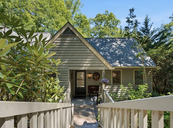 53 Chestnut Ridge, Sapphire, NC 28774