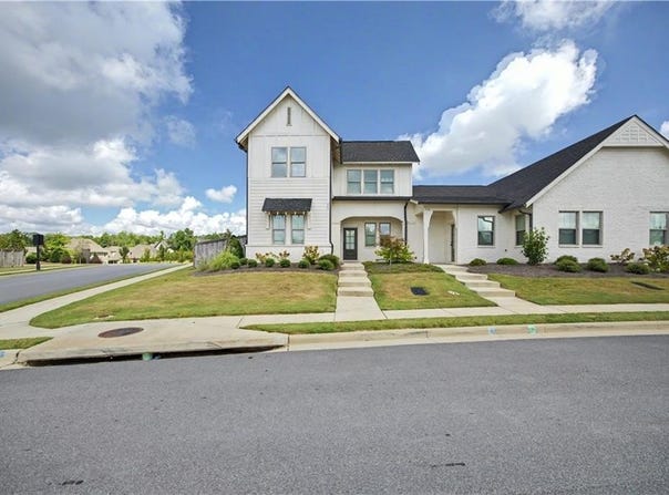 500 Grey Oak Circle, Auburn, AL 36830
