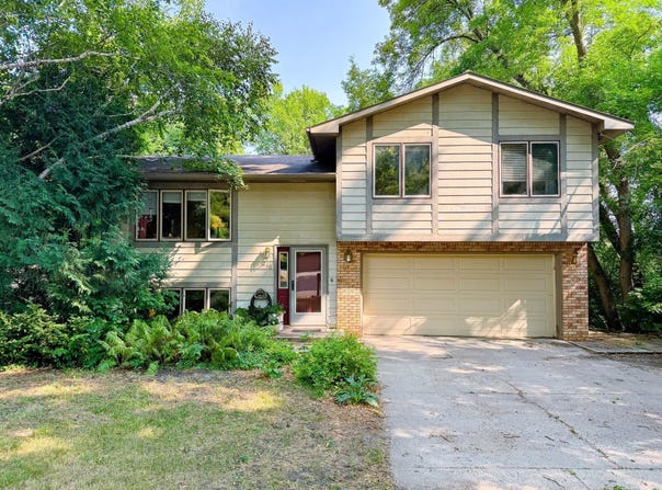 210 W Everett Avenue, Fergus Falls, MN 56537