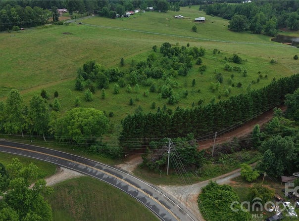 2809 Landis Lane, Nebo, NC 28761
