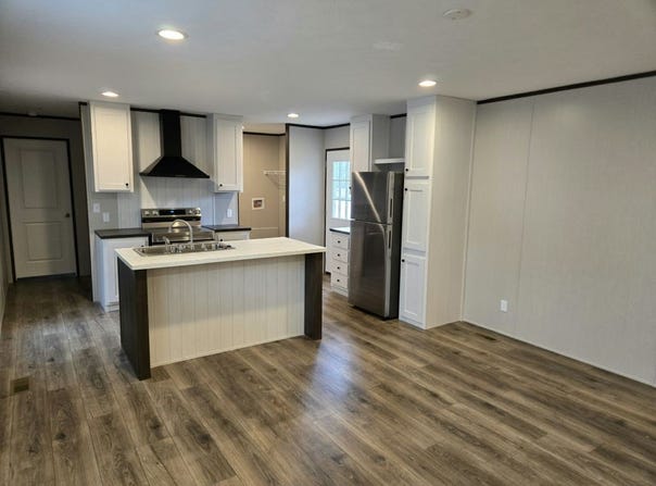 3900 Clark Lane, Columbia, MO 65202