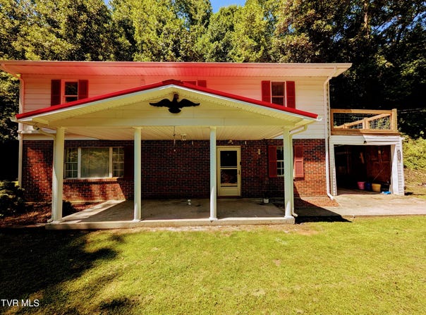1341 Hazard Road, Haysi, VA 24256