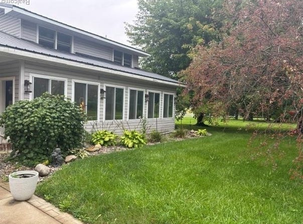 5737 Clinton Macon Road, Clinton Twp, MI 49236
