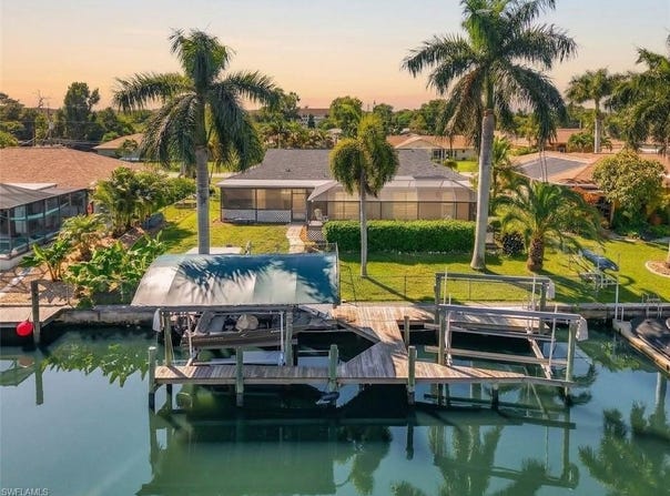 1909 SE 16th St, CAPE CORAL, FL 33990