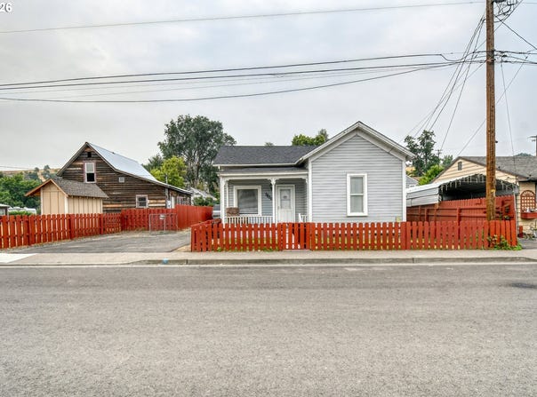 1806 SE BYERS Pl, Pendleton, OR 97801