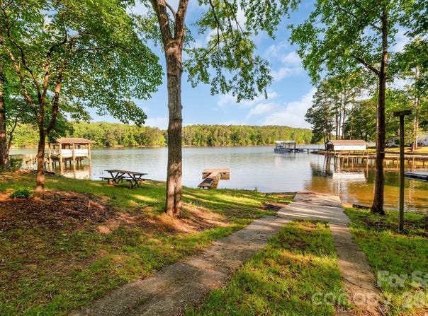 2208 Singleton Creek Road, Liberty Hill, SC 29074
