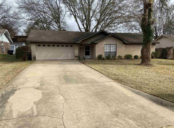 904 Victoria Dr., Longview, TX 75604