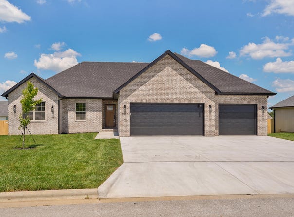 3017 E Heritage Street, Republic, MO 65738