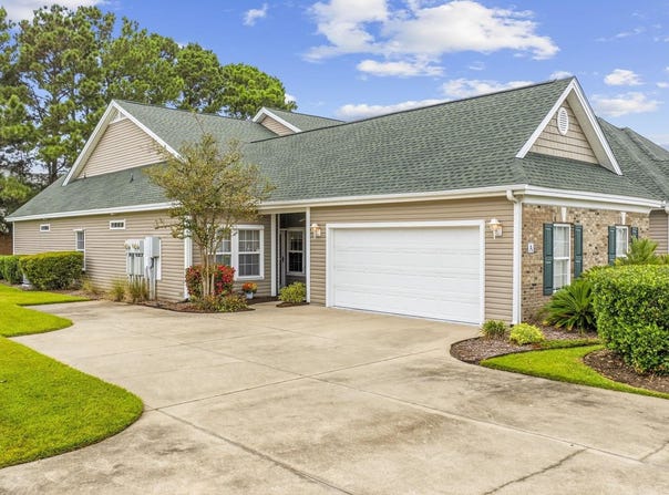111 Chenoa Dr., Murrells Inlet, SC 29576