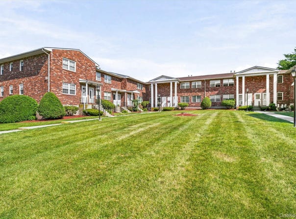 276 Temple Hill Road, New Windsor, NY 12553