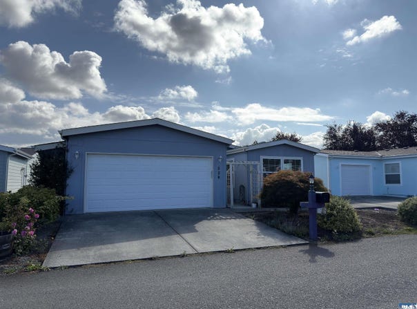 524 N 7th Ave, Sequim, WA 98382